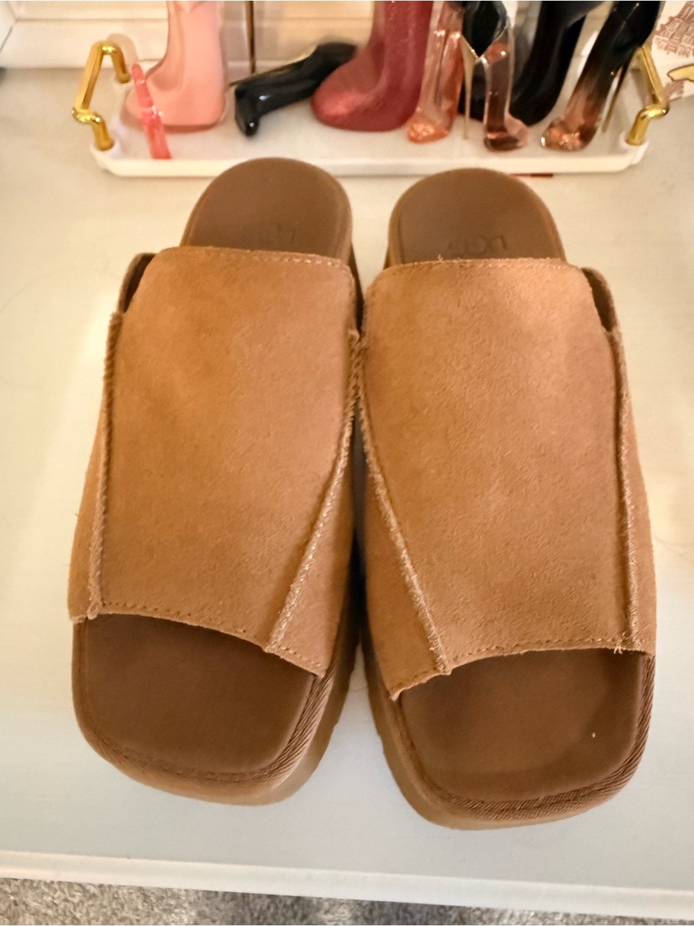 UGG New Heights Platform Slide Sandals Chestnut Suede Size 7.5 / EU 38.5